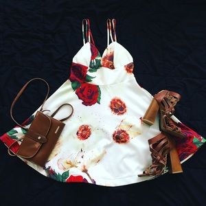 L’Atiste red & white floral print dress
